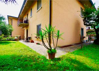 Appartamento trilocale con giardino! 