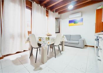 Appartamento bilocale cielo-terra indipendente!