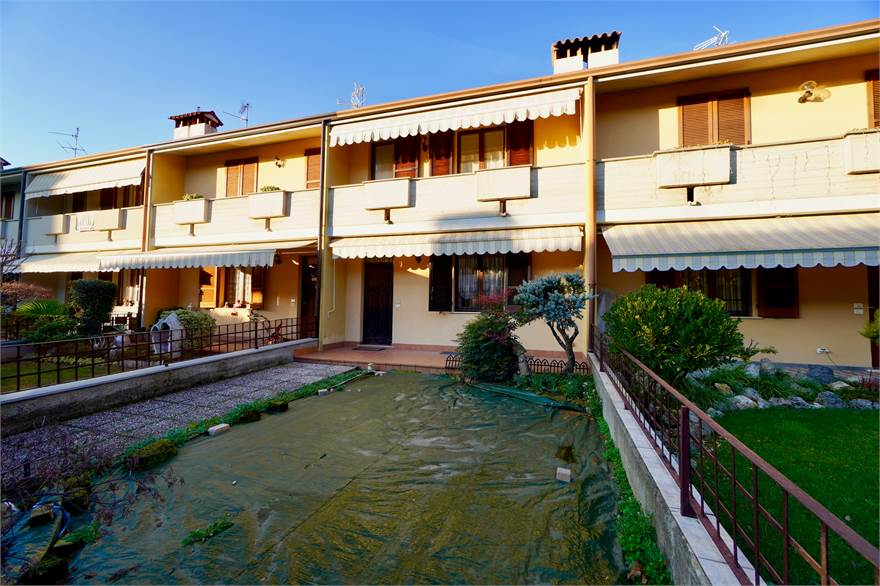 Facciata esterna frontale 