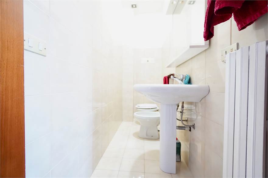 Bagno di servizio al piano terra